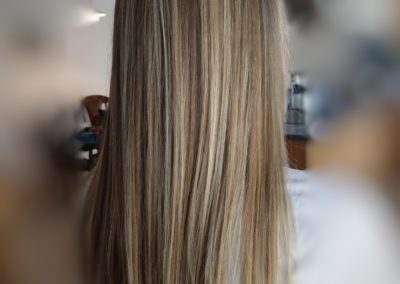 Cheveux long avec des mèches